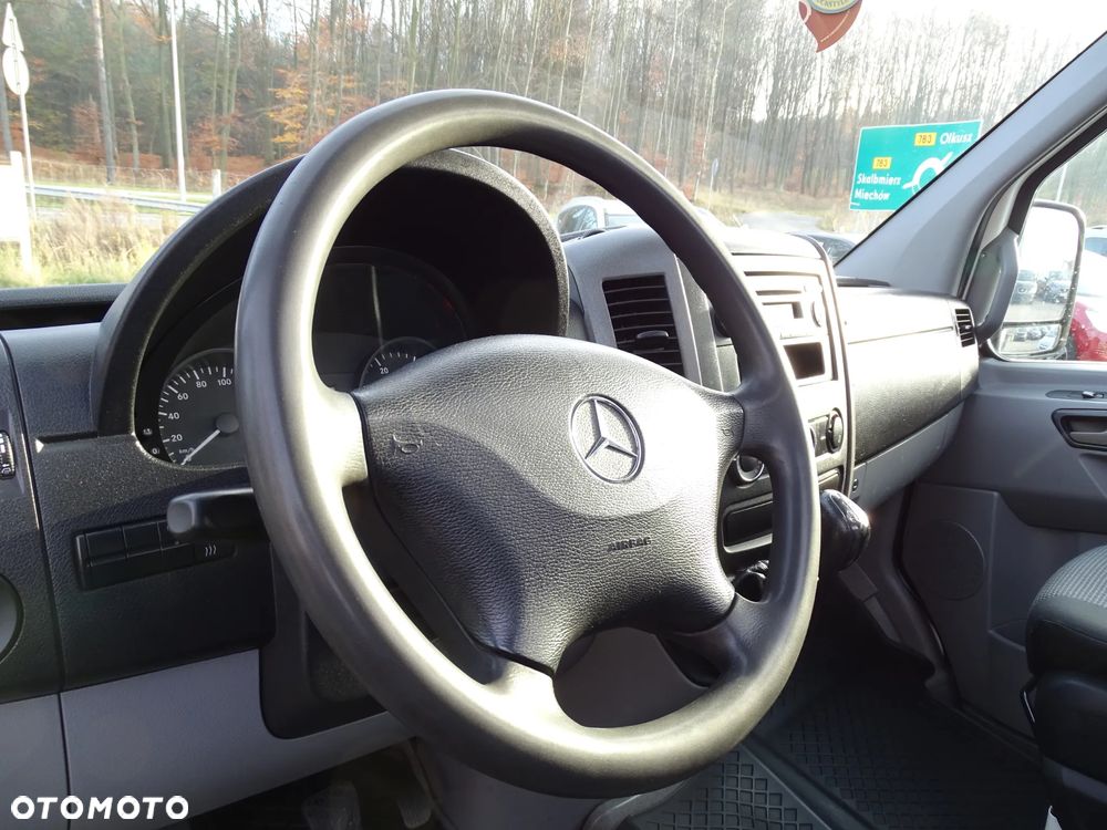 Mercedes-Benz SPRINTER - 27