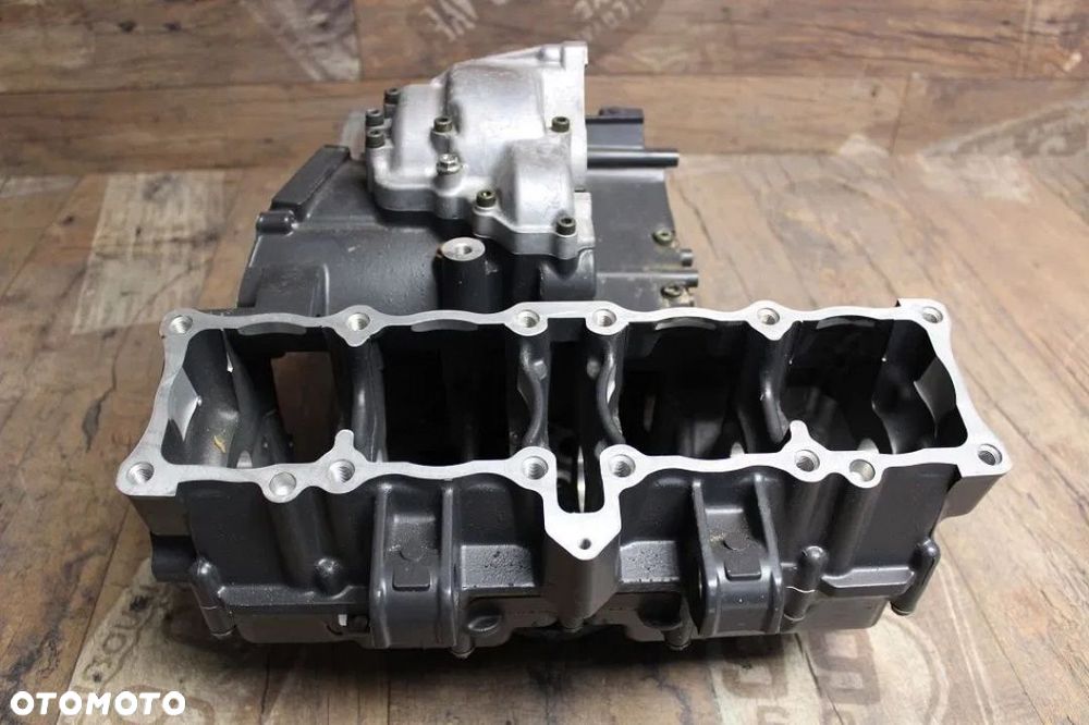 SILNIK KARTERY BLOK SUZUKI GSXR 750 GSX-R750 - 2
