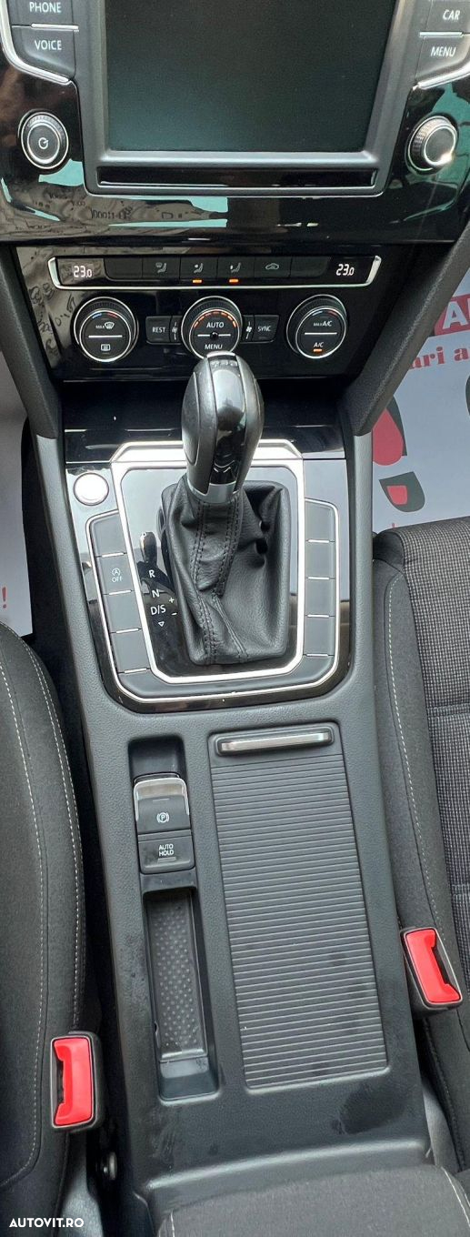 Volkswagen Passat - 16