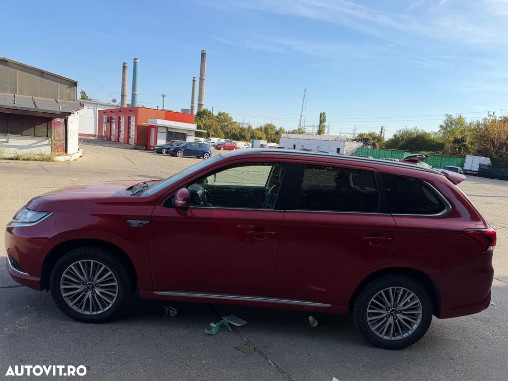 Mitsubishi Outlander - 17