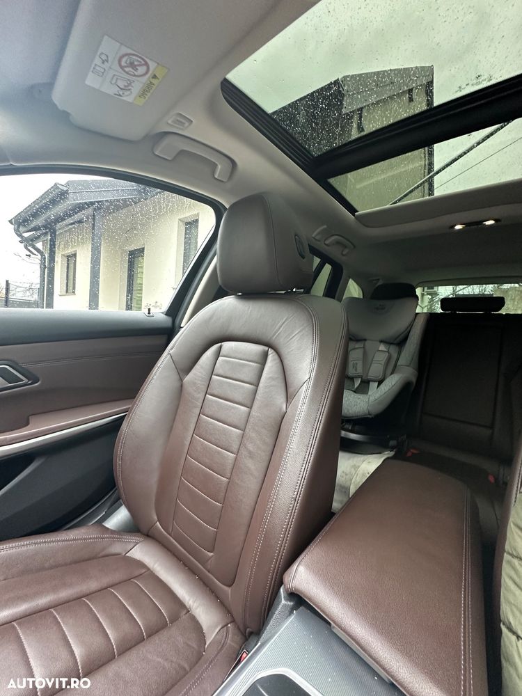 BMW Seria 3 320d xDrive AT MHEV - 13