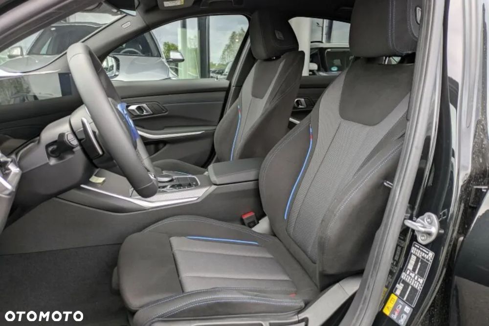 BMW Seria 3 318i M Sport - 12