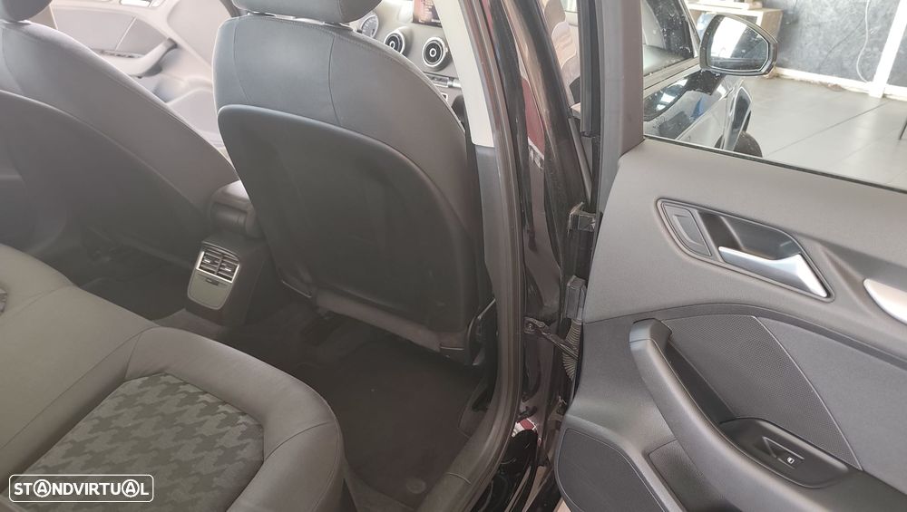 Audi A3 Sportback 1.6 TDI Attraction - 14