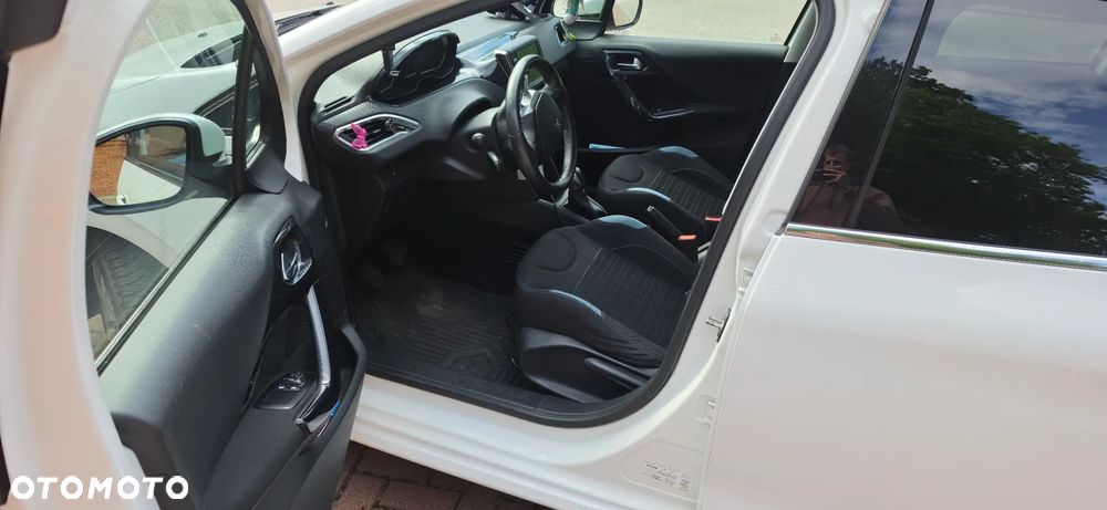 Peugeot 208 1.2 PureTech Active - 9