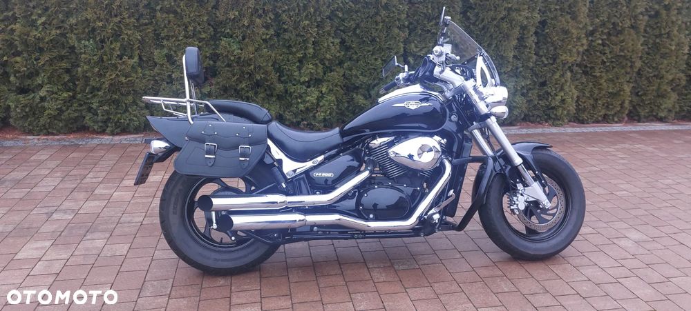 Suzuki Intruder - 12
