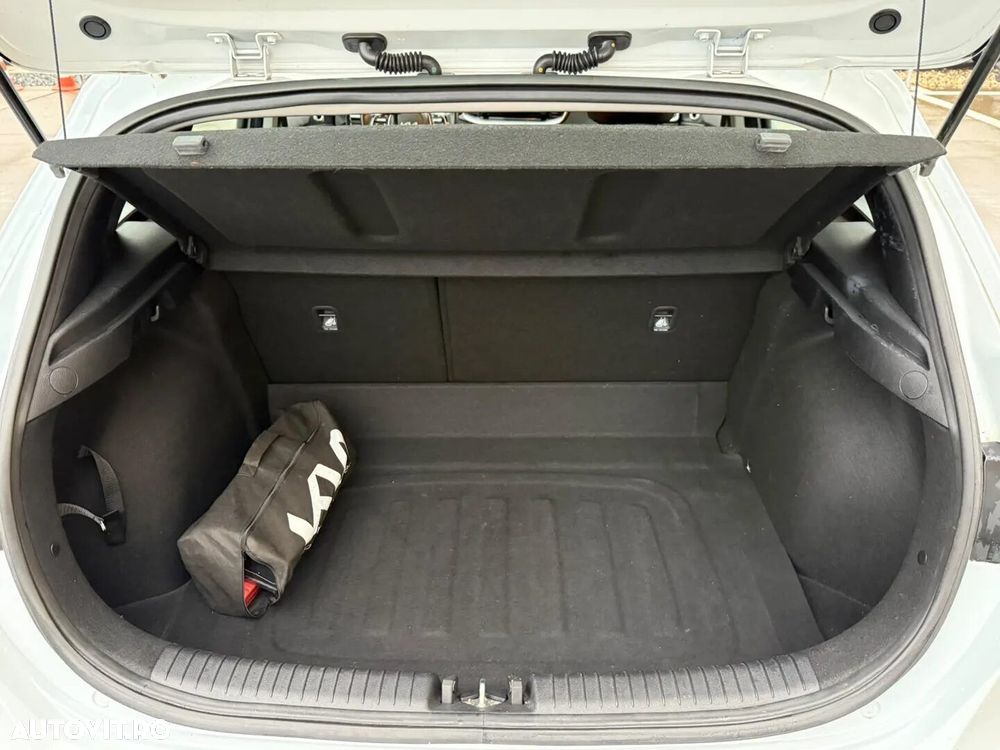 Kia Ceed 1.5 T-GDI 7DCT MHEV Best+ - 11