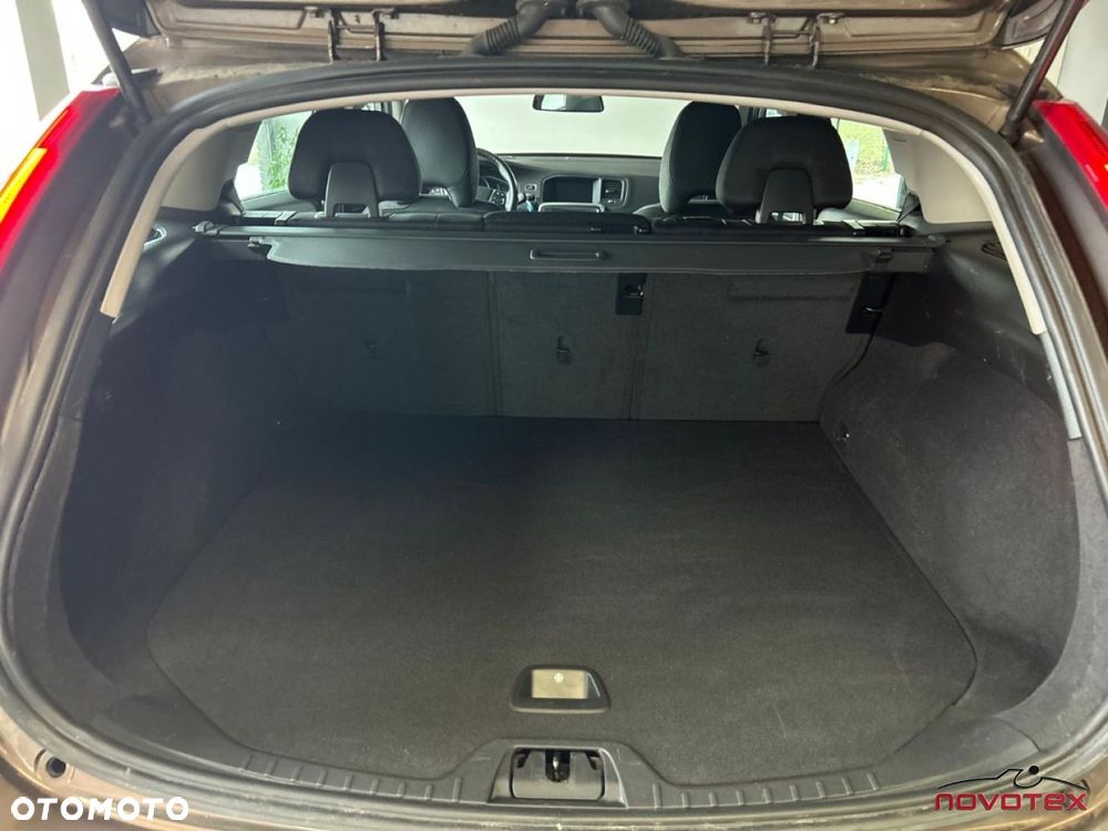 Volvo V60 Cross Country - 22