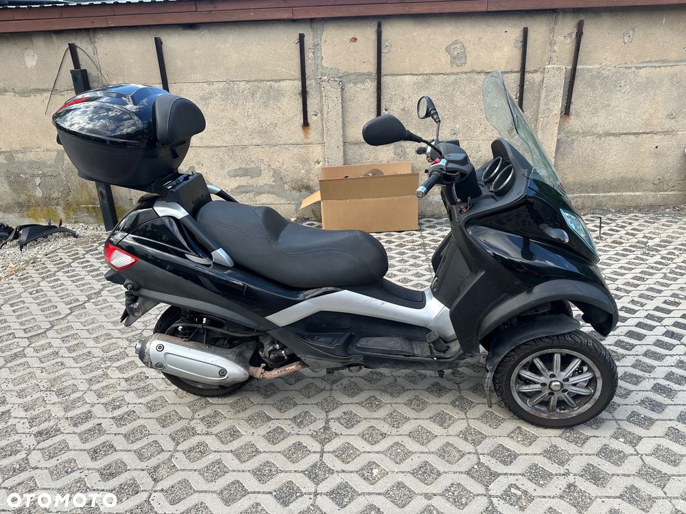 Piaggio MP-3 - 6