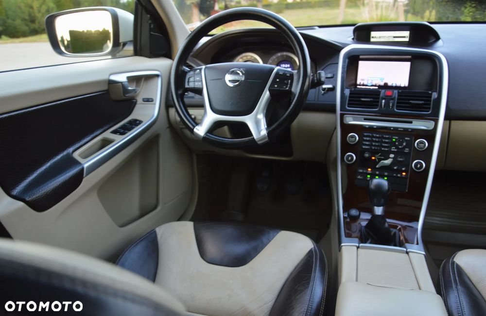 Volvo XC 60 - 24