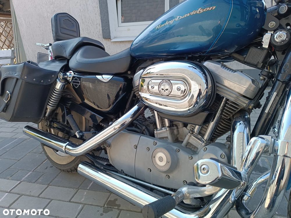 Harley-Davidson Sportster Custom 883C - 4