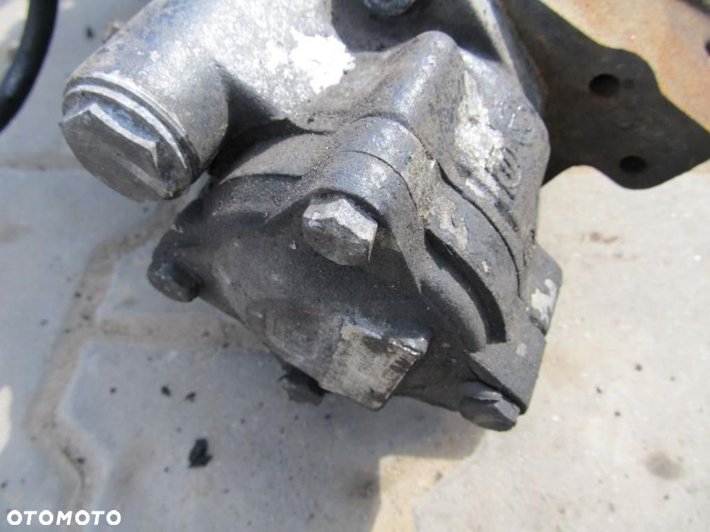 MAN TGA TGS TGX F2000 POMPA WSPOMAGANIA D20 D28 - 1