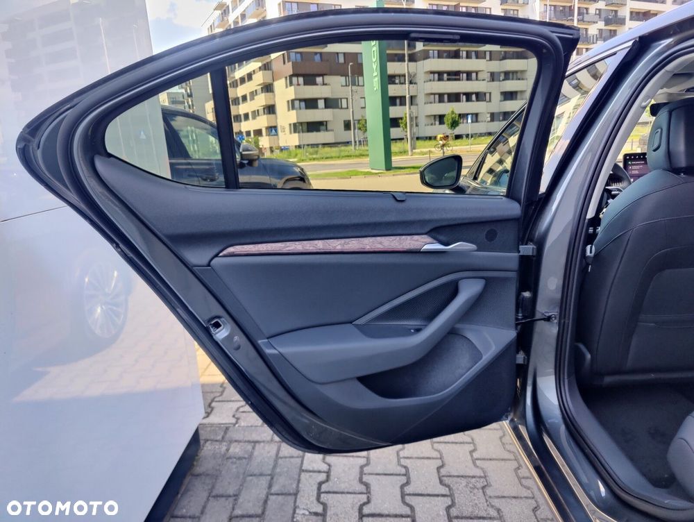 Skoda Superb 2.0 TDI SCR 4x4 L&K DSG - 30