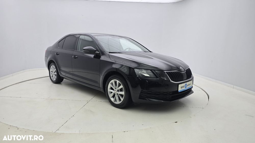 Skoda Octavia 2.0 TDI DSG Ambition - 4