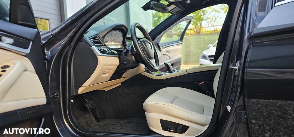 BMW Seria 5 520d Aut. Luxury Line - 12