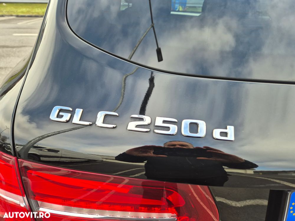 Mercedes-Benz GLC 250 d 4MATIC 9G-TRONIC AMG Line - 14
