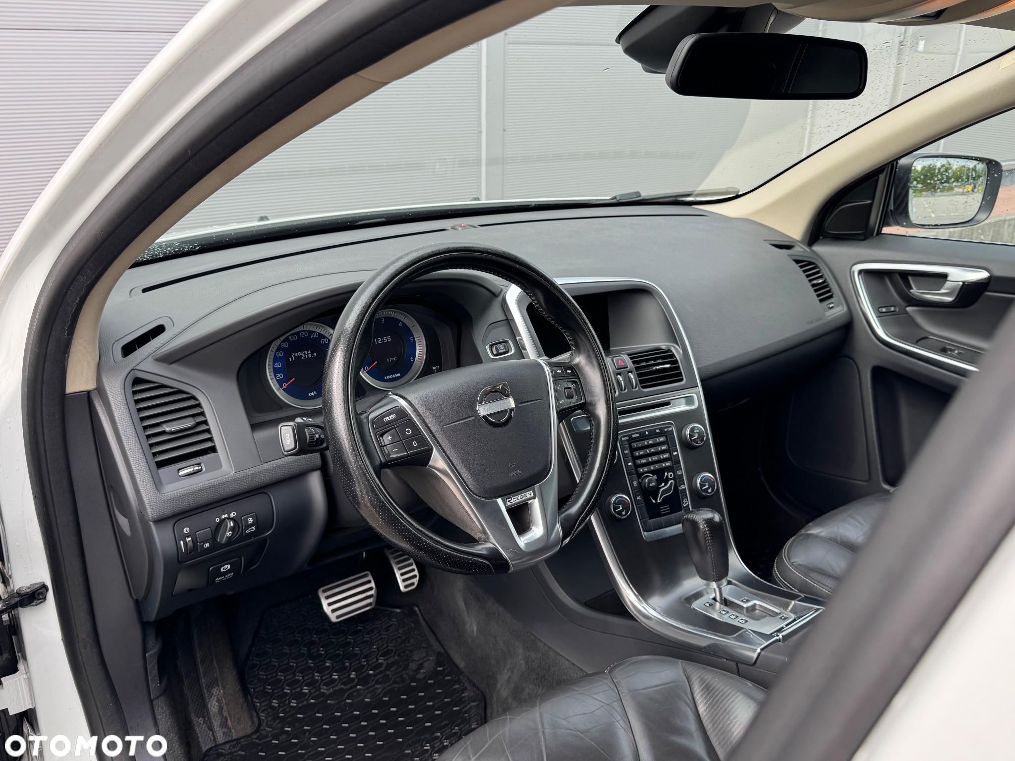 Volvo XC 60 D4 AWD Geartronic RDesign - 23