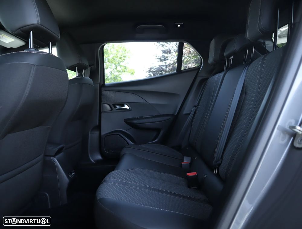Peugeot 2008 1.2 Hybrid Allure e-DCS6 - 22