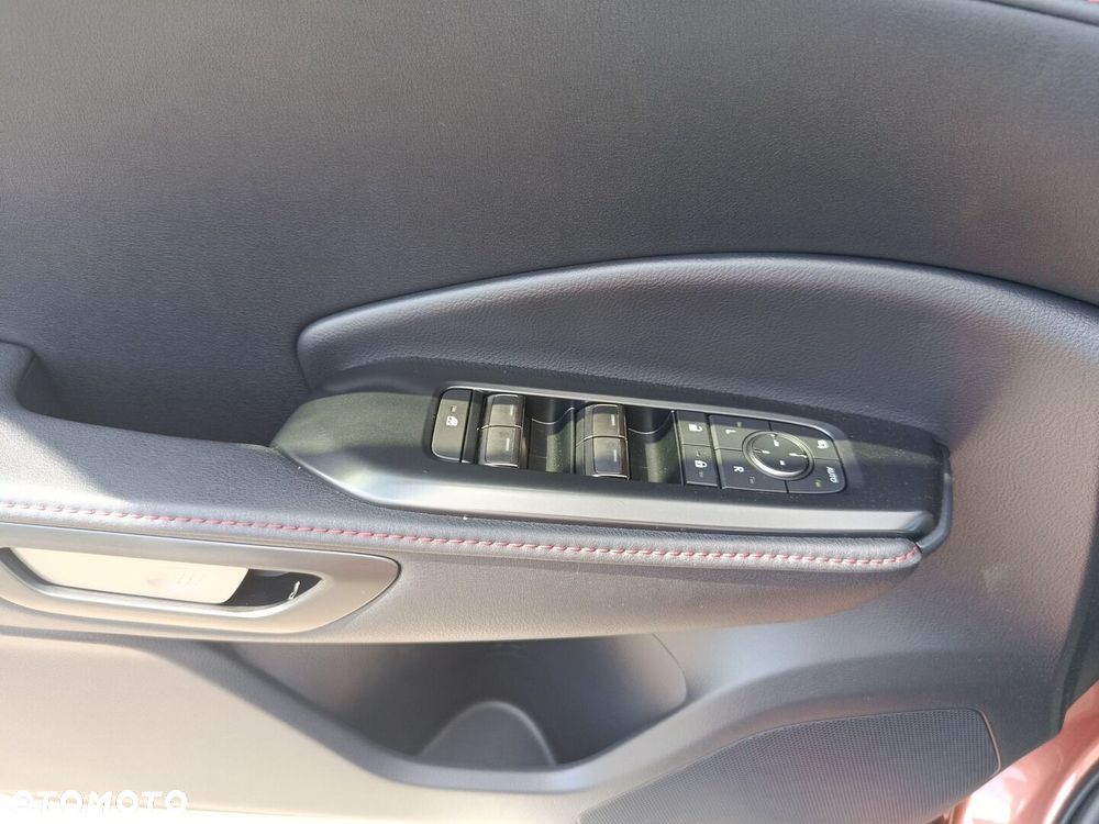 Lexus LBX 1.5 Hybrid Emotion - 20