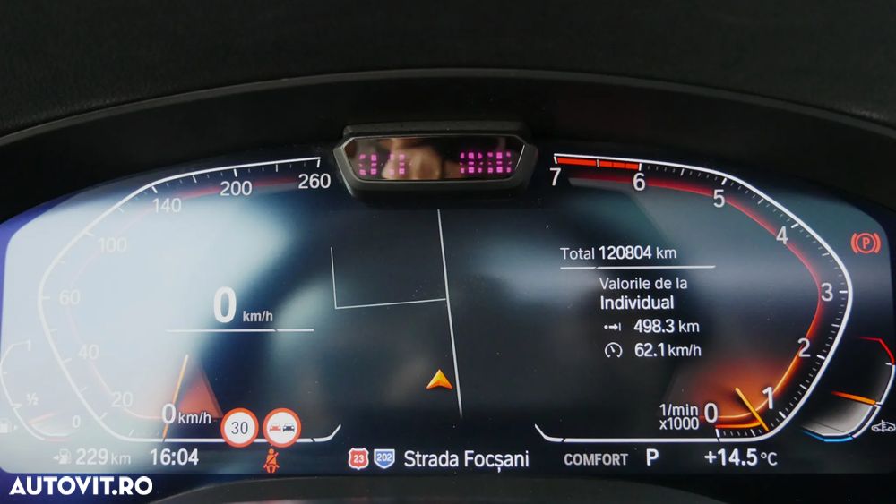 BMW Seria 5 530i xDrive AT - 13