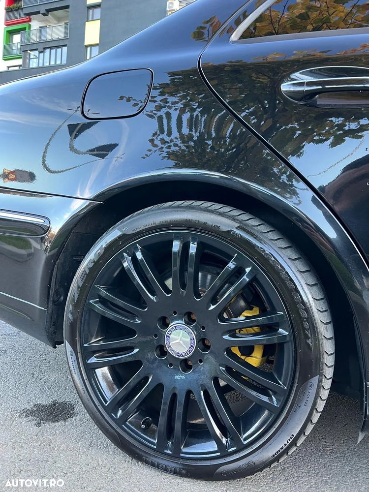 Mercedes-Benz E - 18