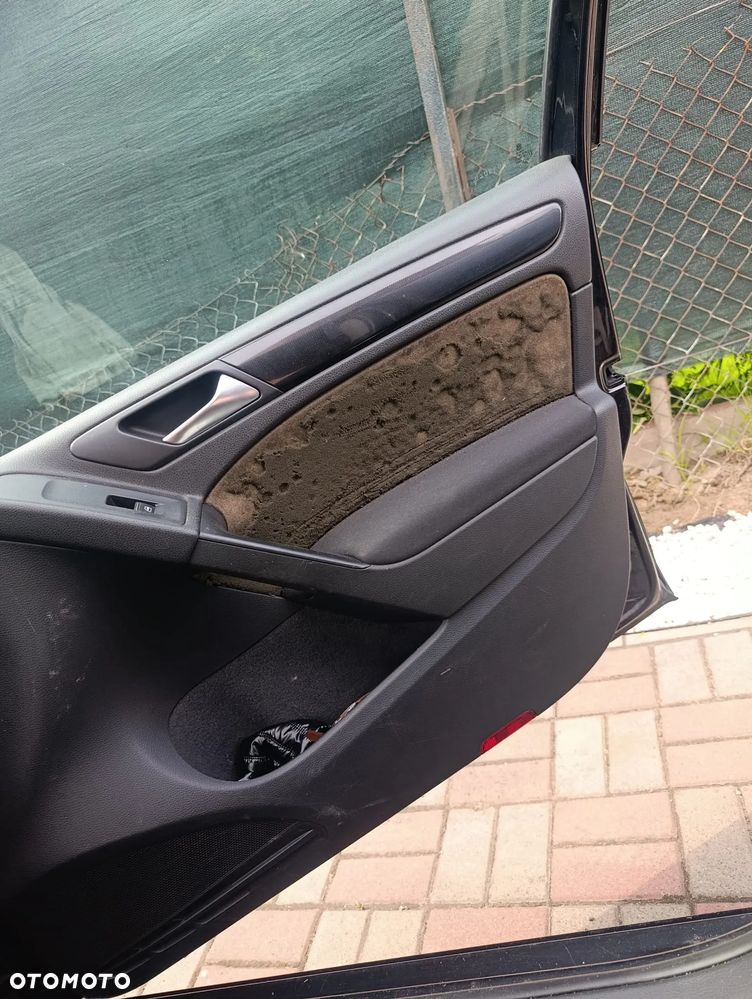 Volkswagen Golf 1.6 TDI Highline - 7