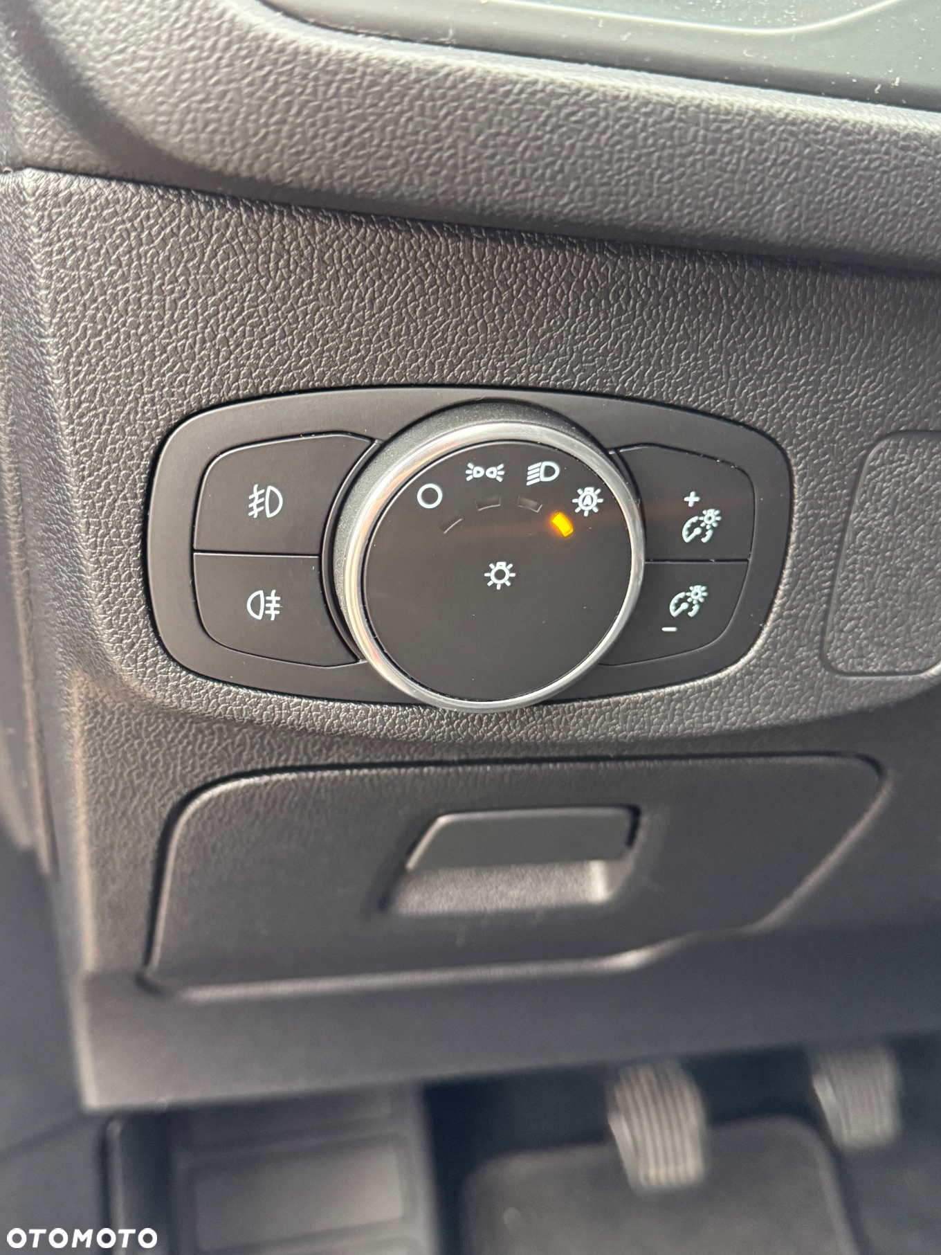 Ford Focus 1.0 EcoBoost Start-Stopp-System TITANIUM DESIGN - 19