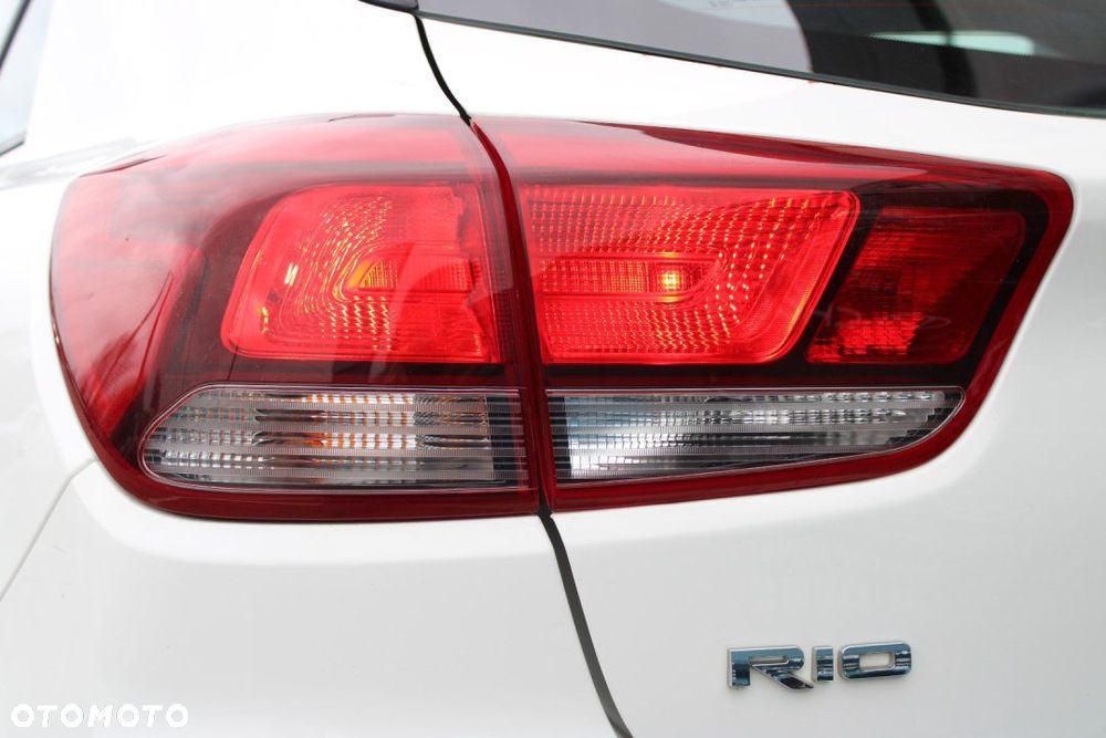 Kia Rio - 10