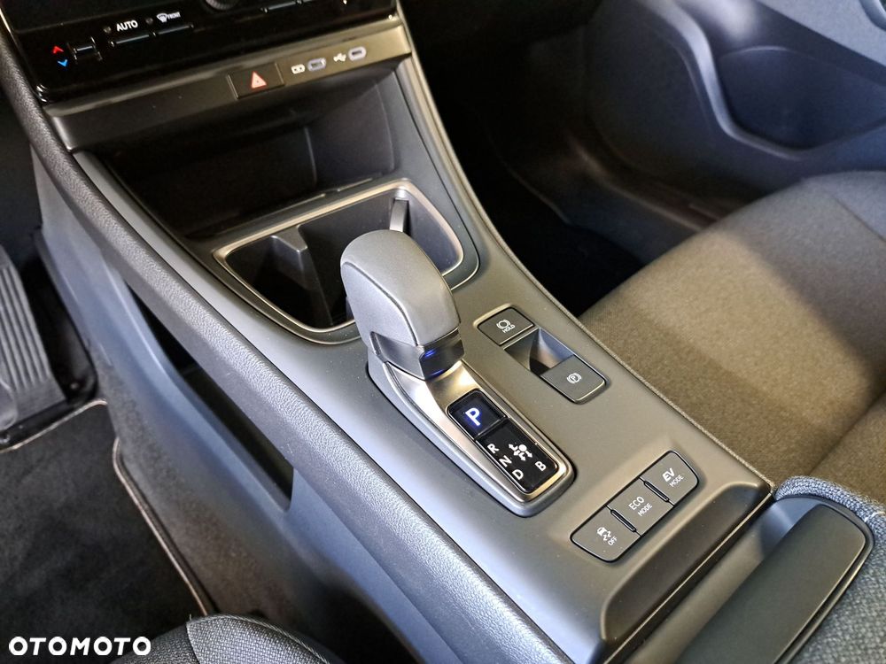 Lexus LBX 1.5 Hybrid - 26