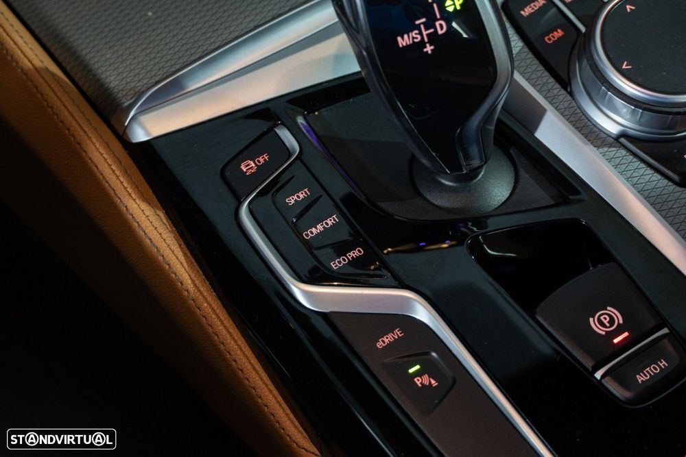 BMW 530 e iPerformance Pack M - 27