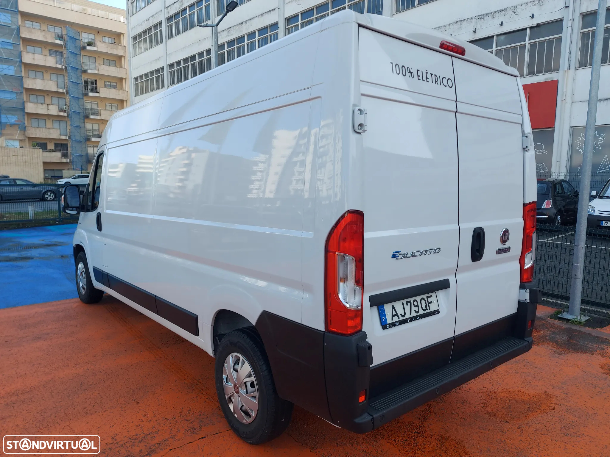 Fiat e-Ducato Furgão Maxi 35 LH2 -13m3 - 5