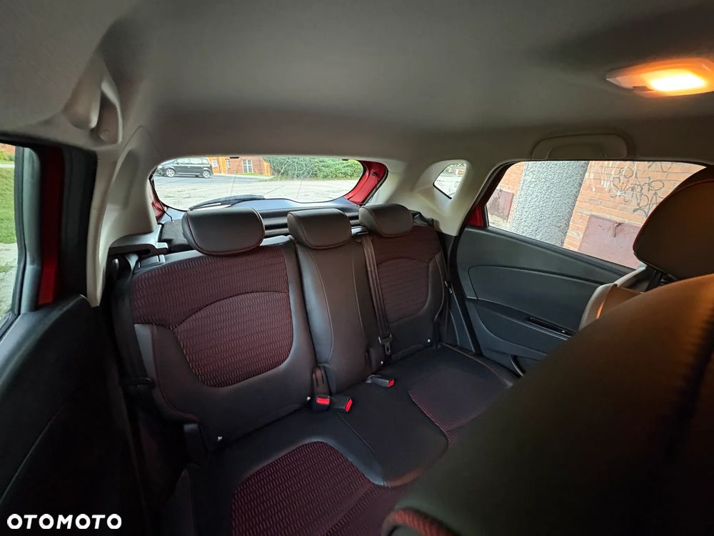 Renault Captur TCe 120 EDC Helly Hansen - 22