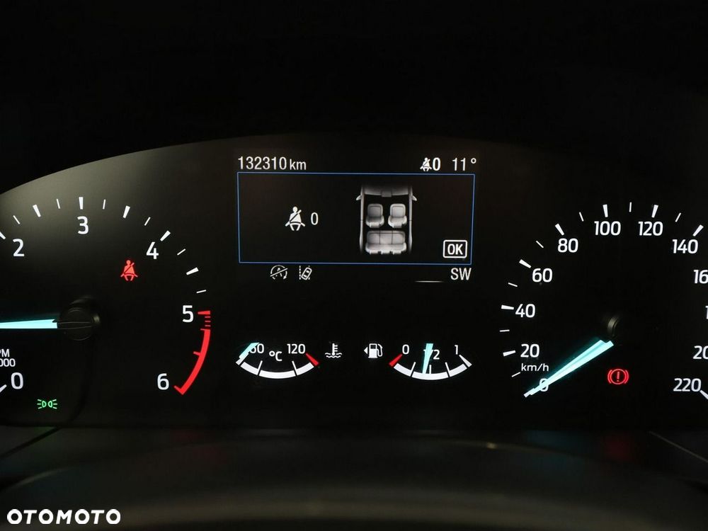 Ford Kuga 2.0 TDCi 2x4 Titanium - 23
