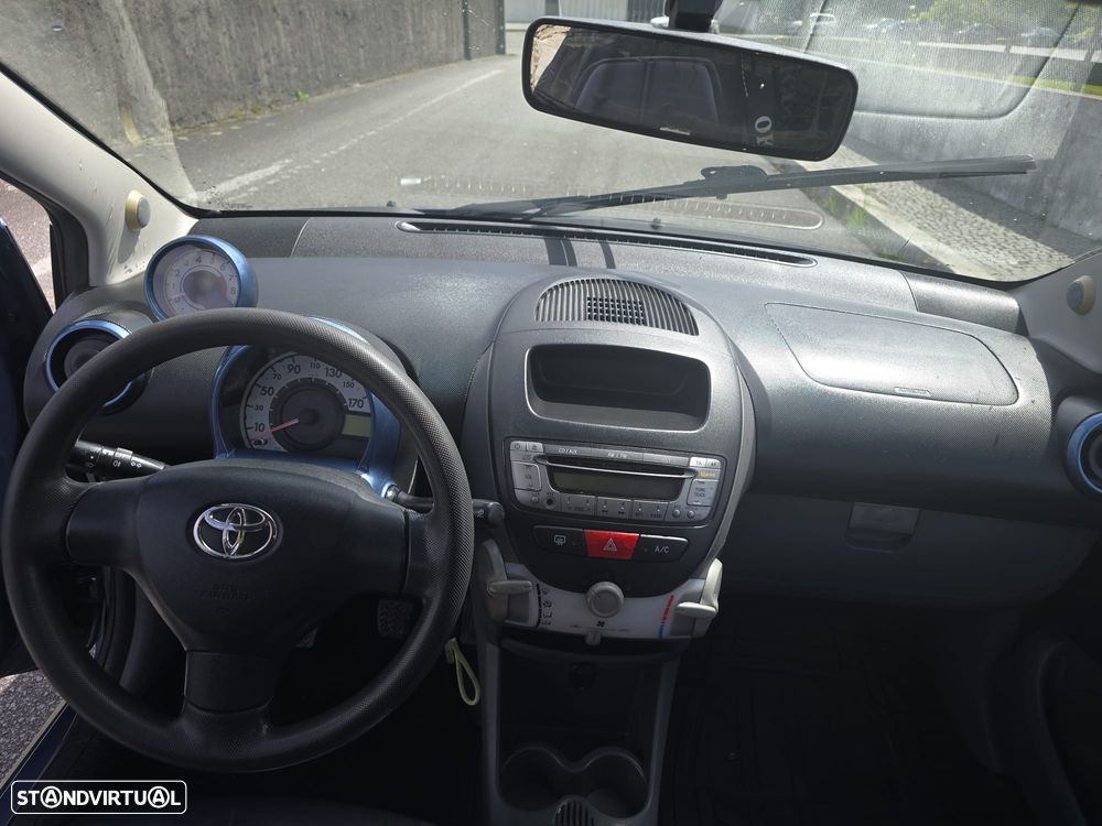Toyota Aygo City - 6