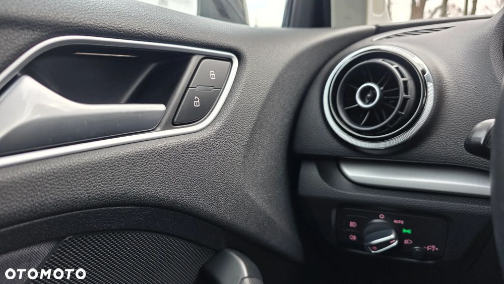 Audi A3 Sportback 2.0 TDI Quattro Ambiente - 19