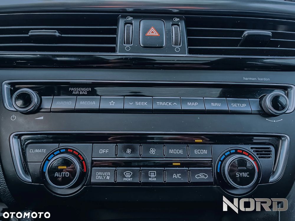 Kia Optima Plug-in Hybrid - 22