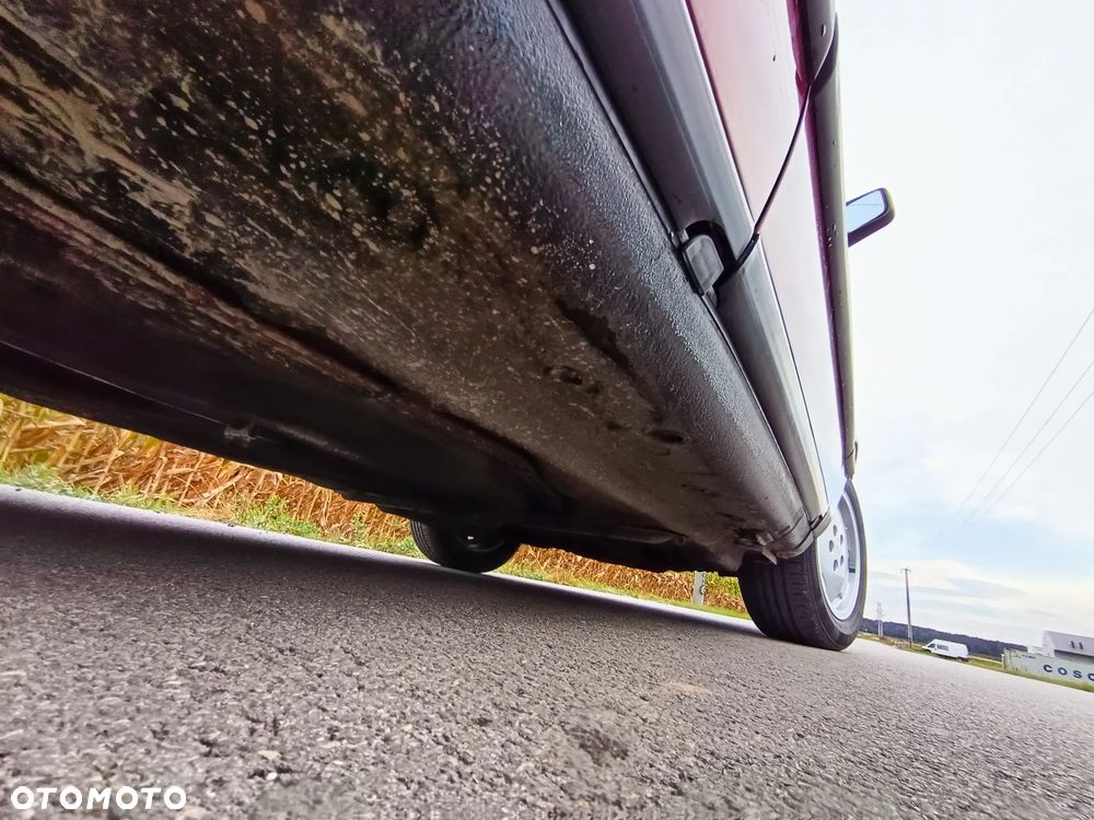 Audi 100 2.3 E - 28