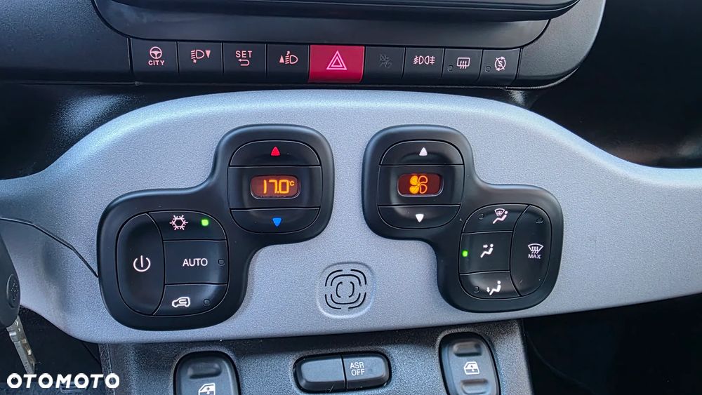 Fiat Panda 1.0 GSE Hybrid GARMIN - 21