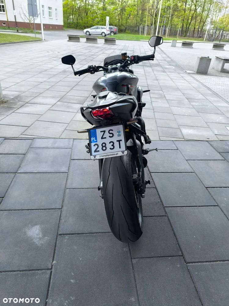 Triumph Street Triple - 22