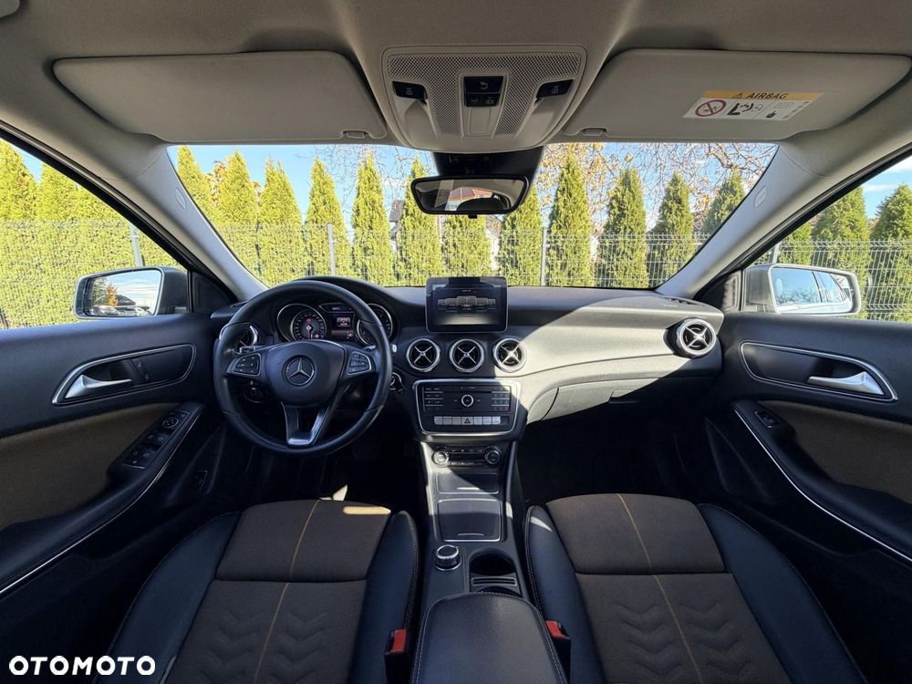 Mercedes-Benz GLA 220 4-Matic - 10