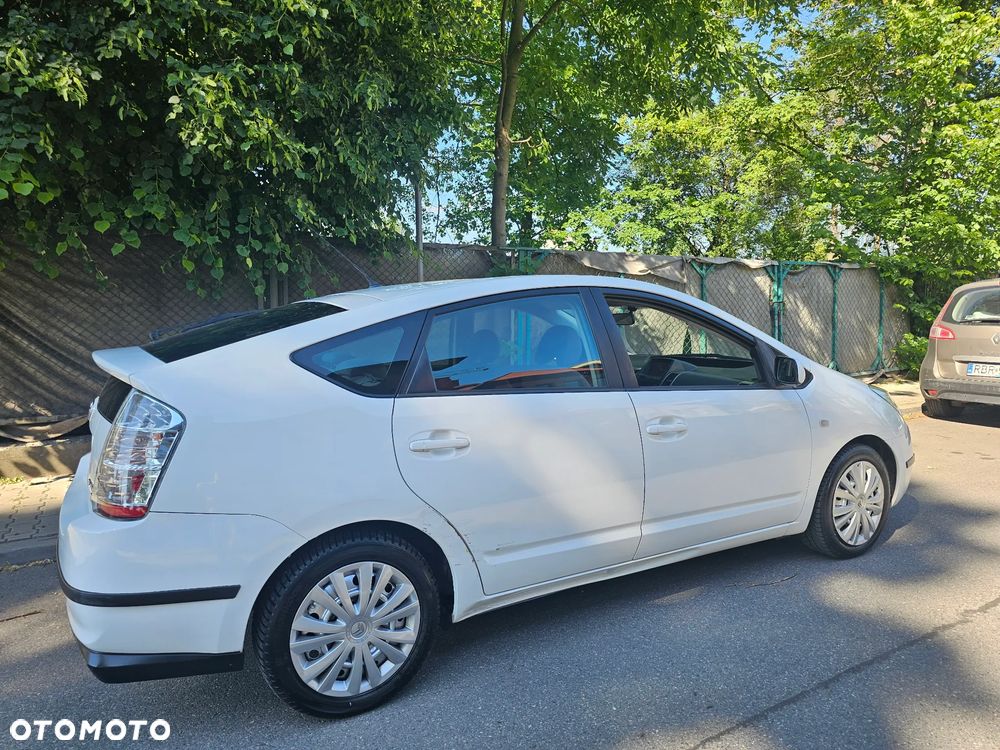 Toyota Prius 1.5 VVT-i Prestige - 8