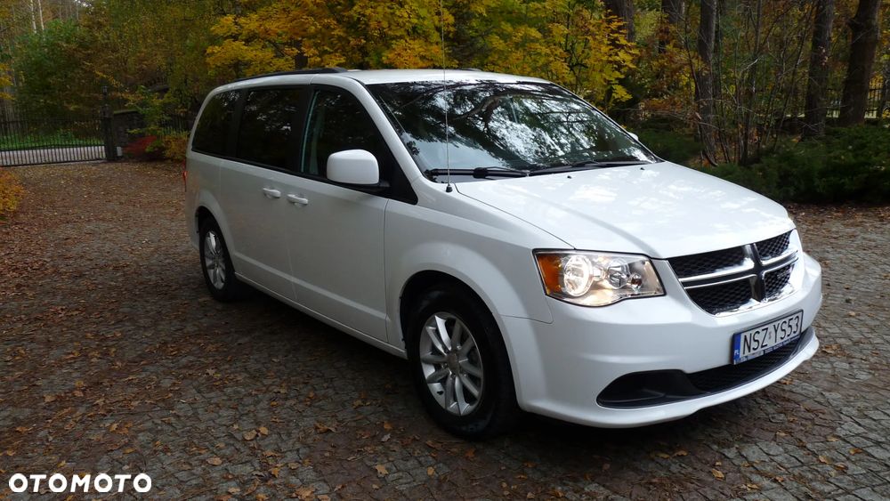Dodge Grand Caravan - 4