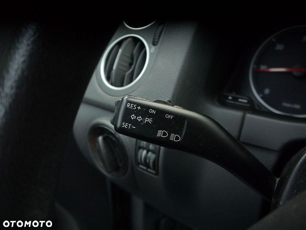 Volkswagen Golf Plus 1.9 TDI Comfortline - 33