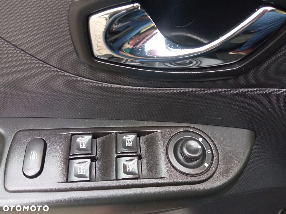Renault Captur 0.9 Energy TCe Life EU6 - 18