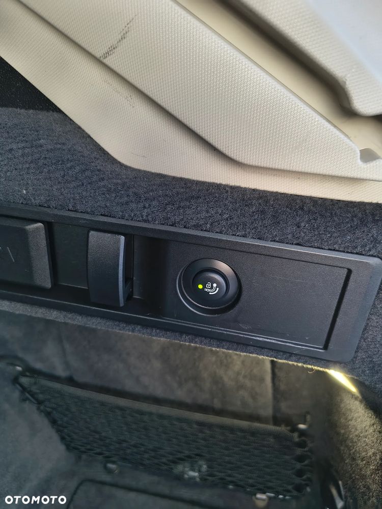 BMW Seria 3 320i Sport Line Shadow - 21