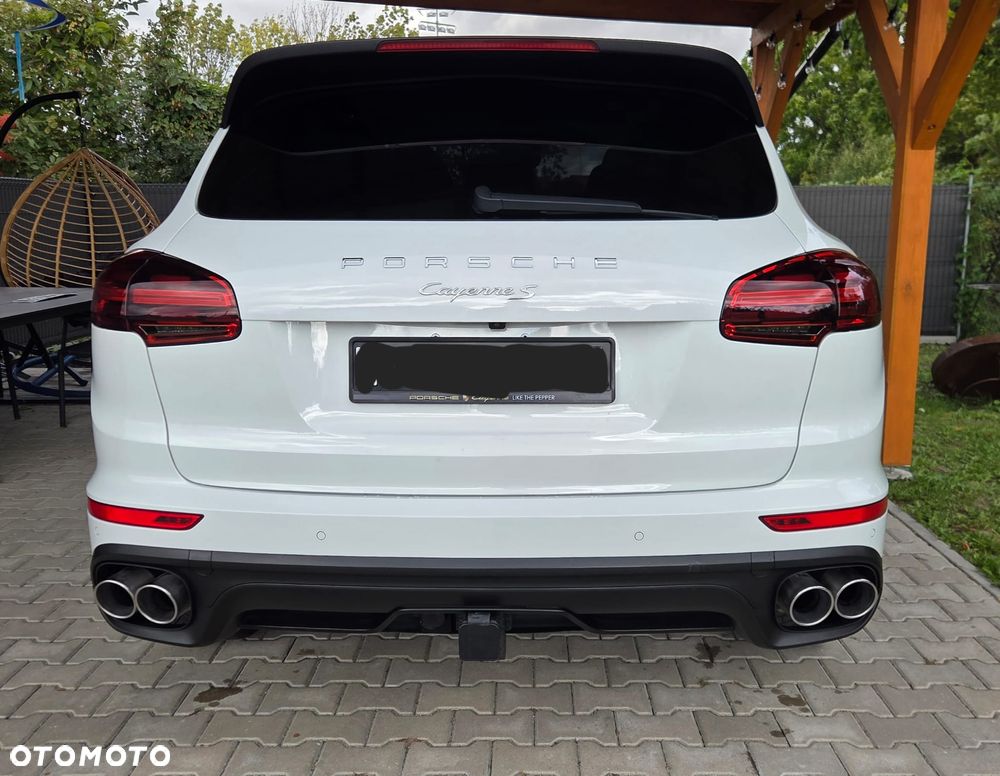 Porsche Cayenne 2016 photo 2