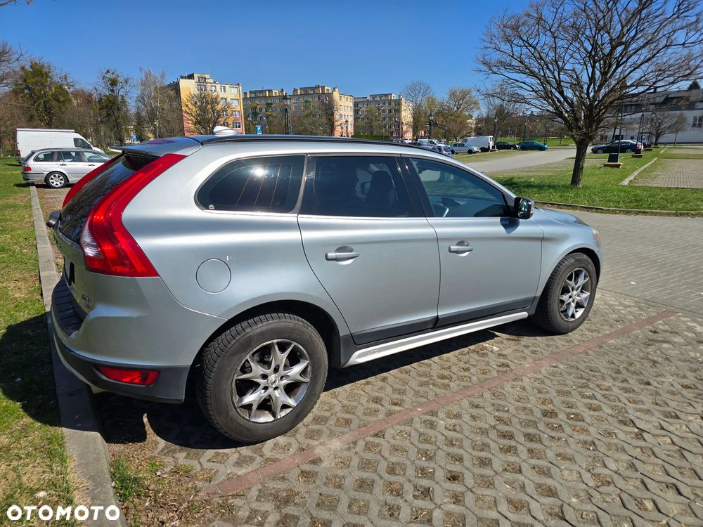 Volvo XC 60 2.4D AWD Momentum - 22