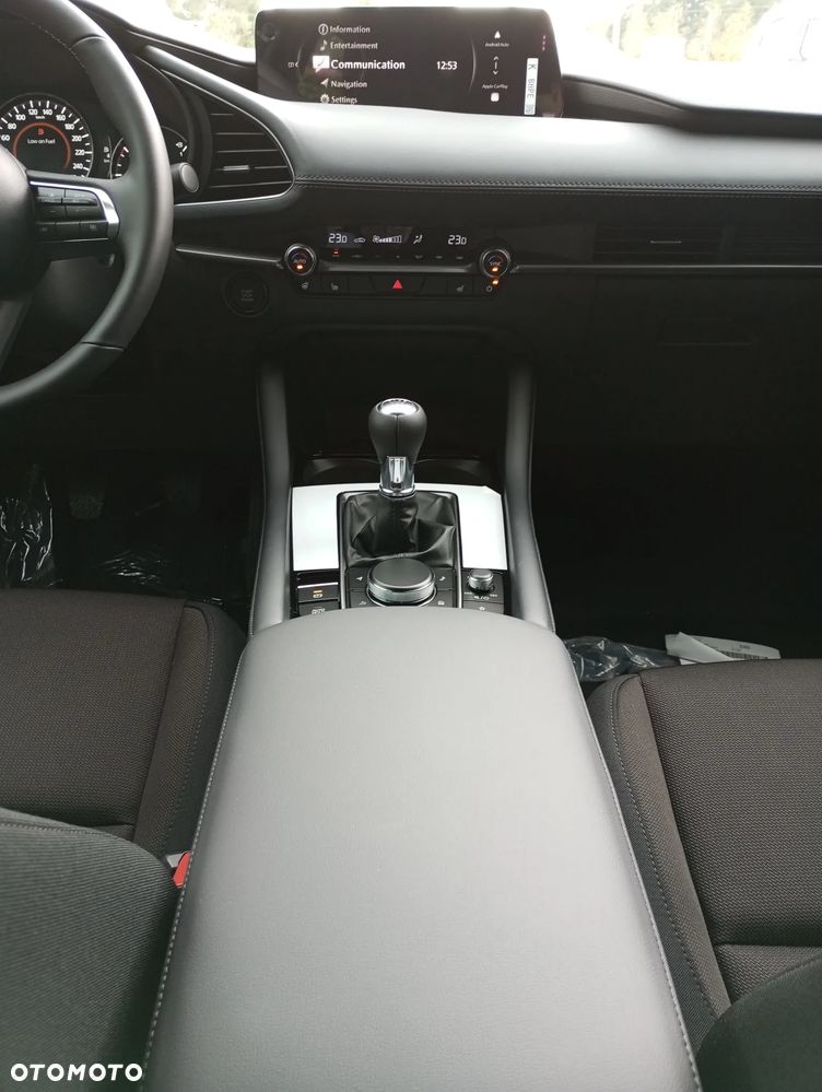 Mazda 3 - 7