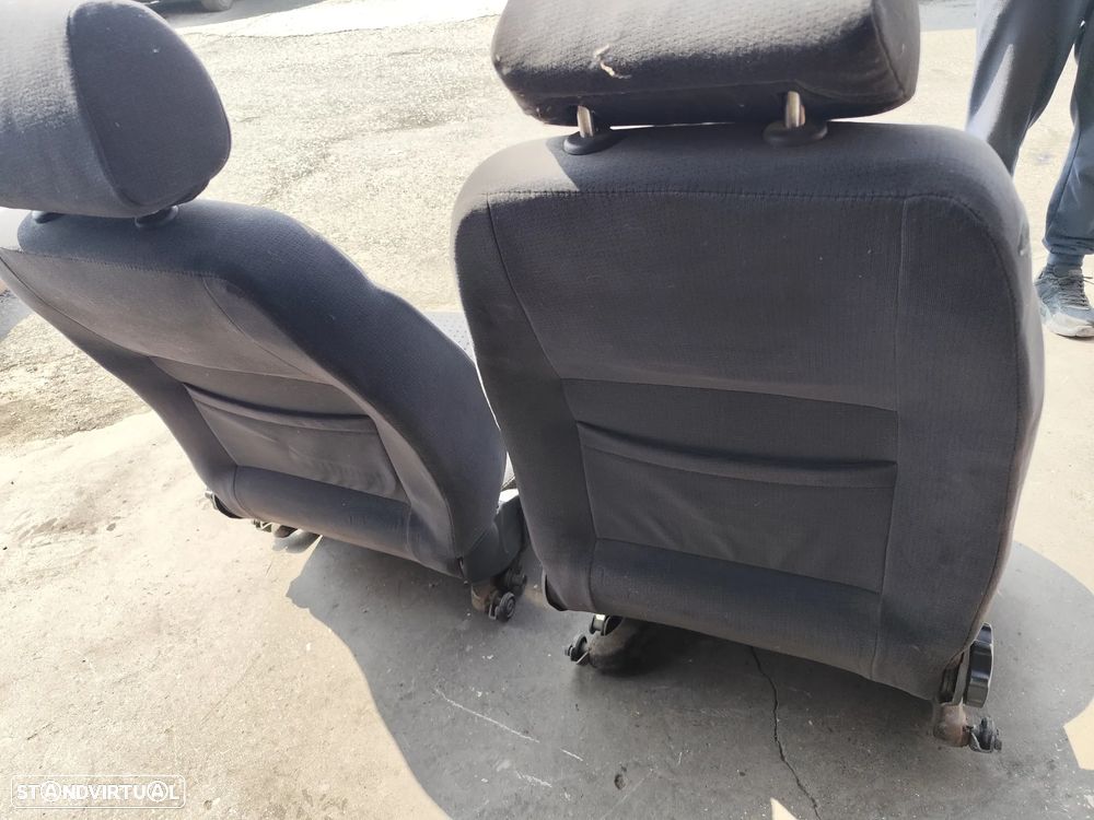 Vw Golf IV 4 - BANCOS FRENTE - 11