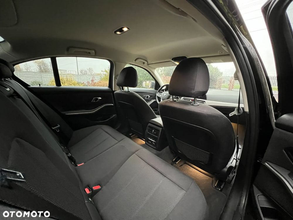 BMW Seria 3 - 12