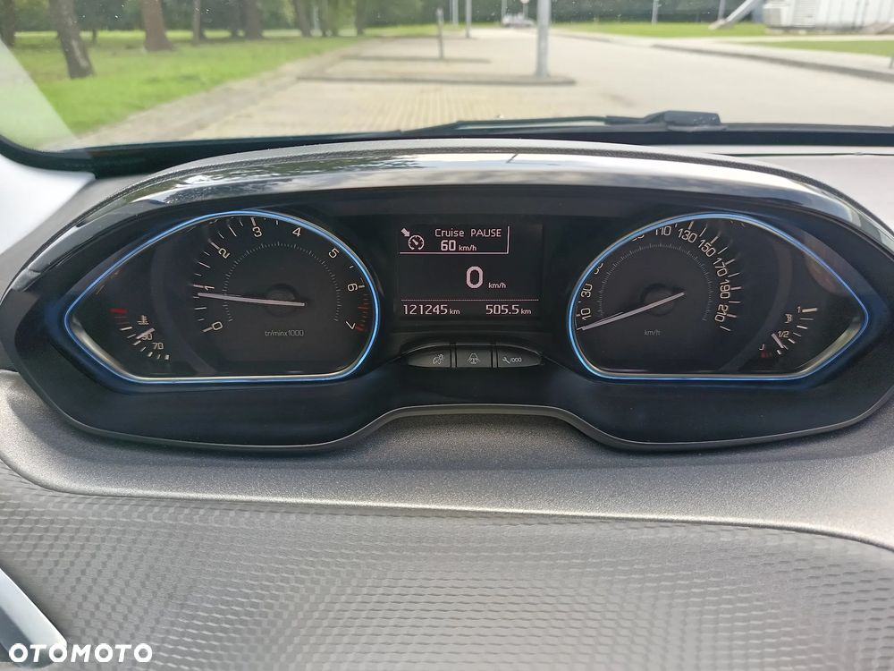 Peugeot 2008 PureTech 130 GPF Stop&Start Signature - 22